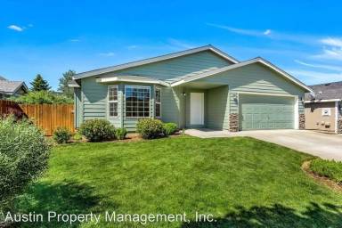 Main picture of 3325 NE Mendenhall Dr