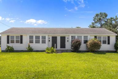 Main picture of 334 Starling St