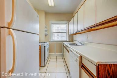 Main picture of 2374 Euclid Heights Blvd