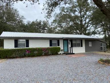 Main picture of 6692 Magnolia St