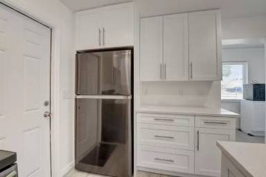 Main picture of 44 NW 13th Ave