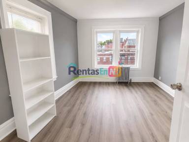 Main picture of 653 Summer Ave