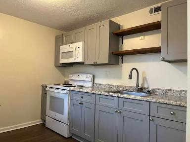 Main picture of 1018 Mayson Turner Rd NW