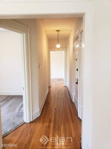 Main picture of 1201 W Waveland Ave