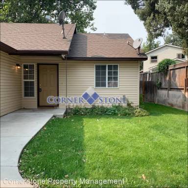 Main picture of 6896 W Poplar St