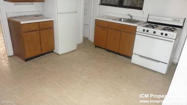 Main picture of 2884-2888 N Clark St Apartments