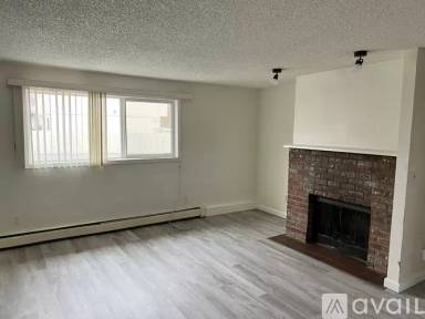 Main picture of 4719 E 6th Ave