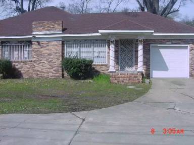 Main picture of 2210 W Madison Ave