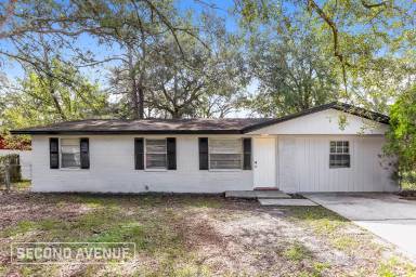 Main picture of 1348 Eagle Cove Rd N