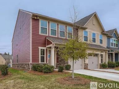 Main picture of 303 Pond Place Ln