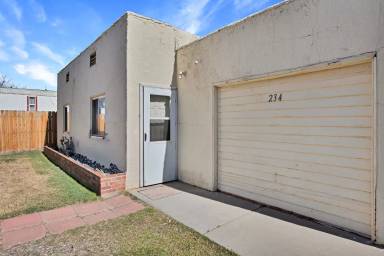 Main picture of 234 4th St