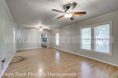 Main picture of 229 Oliver St