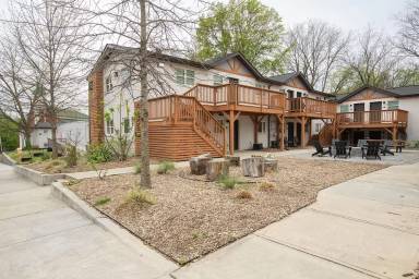 Main picture of 584 Lindsay St NW