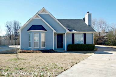 Main picture of 170 Park Place Ln