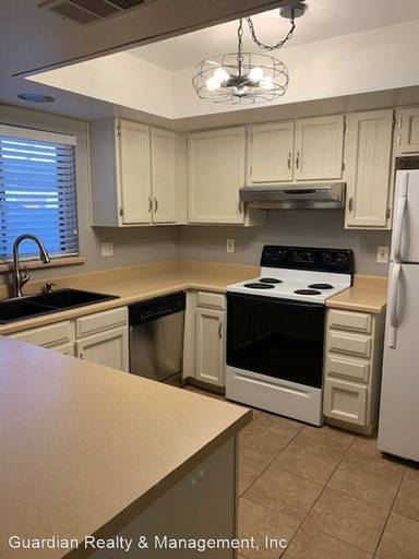 Main picture of 8225 N Central Ave