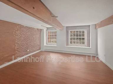 Main picture of 240 Jackson St