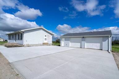 Main picture of 8696 70th Ave N