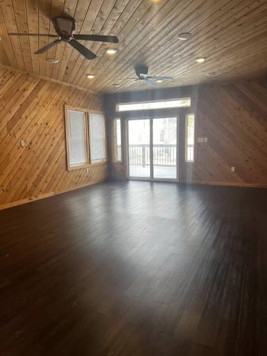 Main picture of 8636 Peck St