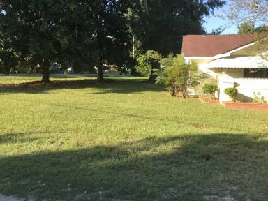 Main picture of 2501 Monroe St