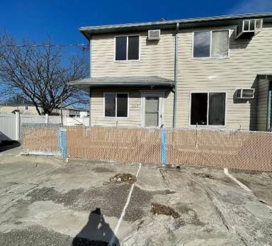 Main picture of 287 Mosel Ave