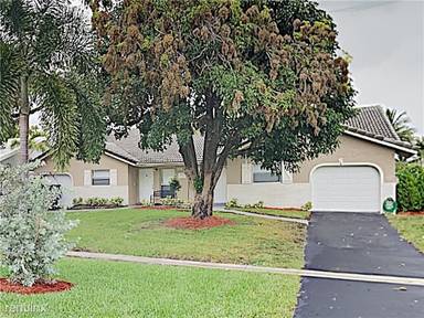 Main picture of 4301 NW 110th Ave