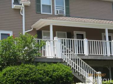 Main picture of 33 Van Zandt Ave