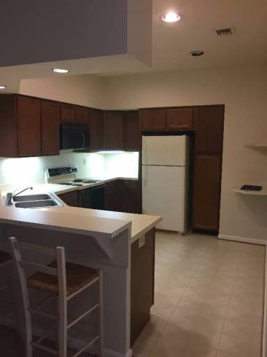 Main picture of 2708 Summerview Way