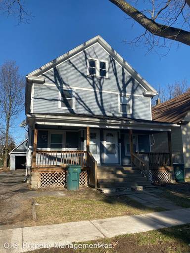 Main picture of 220 Avenue E St