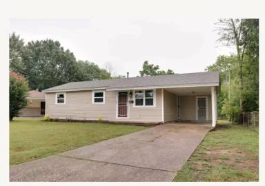 Main picture of 704 Rose Ln