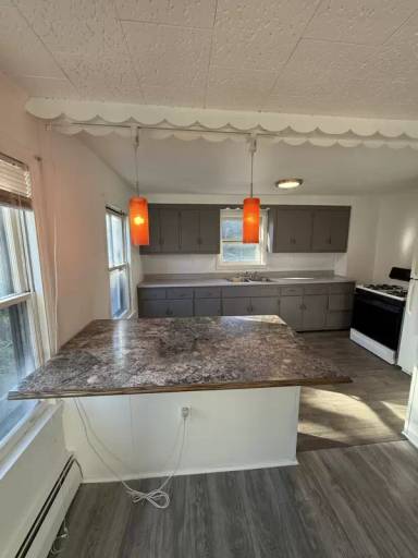 Main picture of 54 4th St