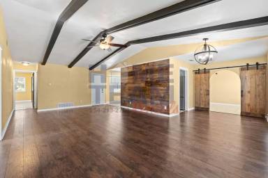 Main picture of 1006 Missouri Ave