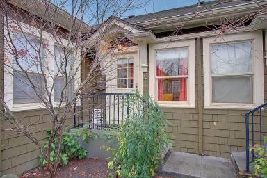 Main picture of 421 10th Ave E