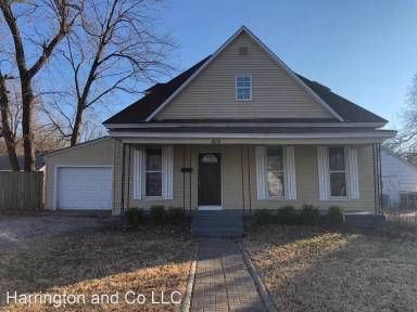 Main picture of 619 E 8th St