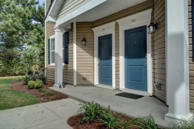 Main picture of 3948 Clarendon Way