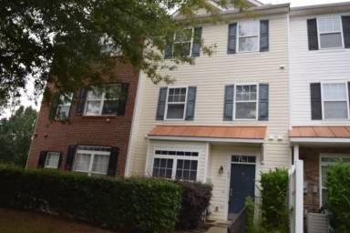 Main picture of Breezewood Condominiums