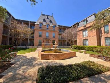 Main picture of 7709 Broadway