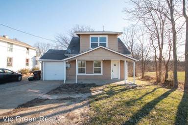 Main picture of 540 N Broadway St
