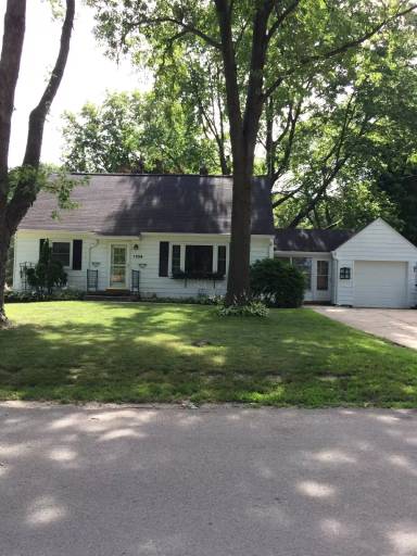 Main picture of 1704 Park Dr