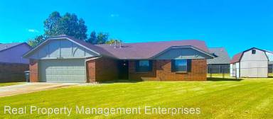 Main picture of 2209 N Lincoln Ave