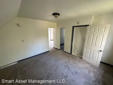 Main picture of 3705 N Port Washington Rd