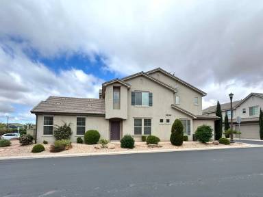 Main picture of 1934 E Vacation Ln