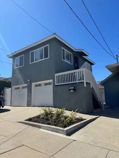 Main picture of 241 S La Alameda Ave