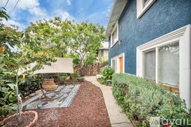 Main picture of 4338 Beagle St