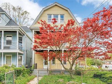 Main picture of 344 S 1st Ave