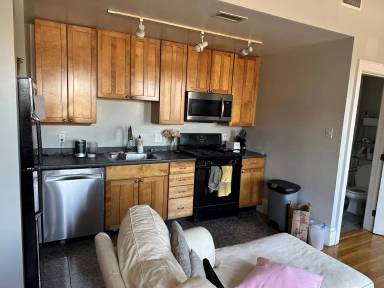 Main picture of 605 Dorchester Ave