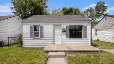 Main picture of 11211 Chalmers Ave