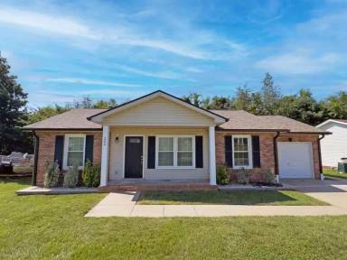 Main picture of 260 Windmeade Cir