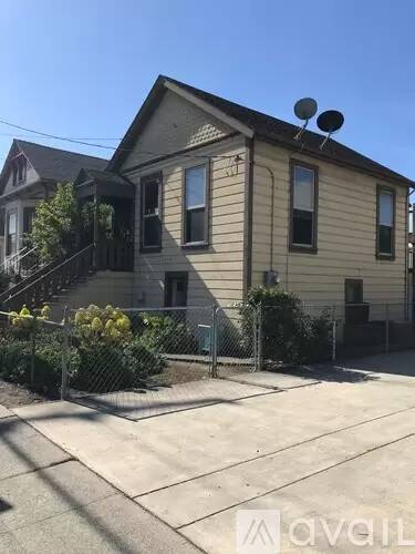 Main picture of 3607 San Leandro St