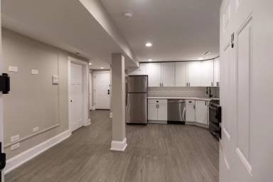 Main picture of 3256 N Monticello Ave