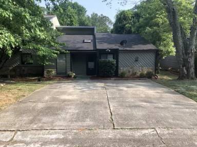 Main picture of 265 Pam Ln SW